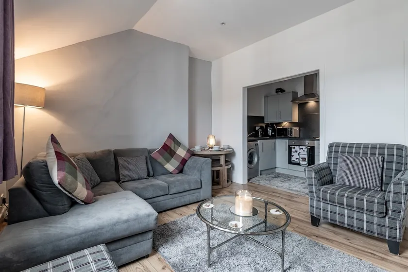 No 65 Modern 2‑Bed Nr St Andrews - Free Parking - Image 1