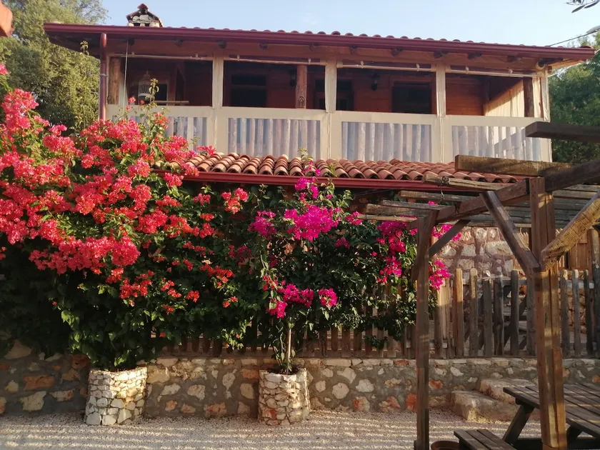 peaceful relaxing home and garden. Ela pansiyon. - Image 1