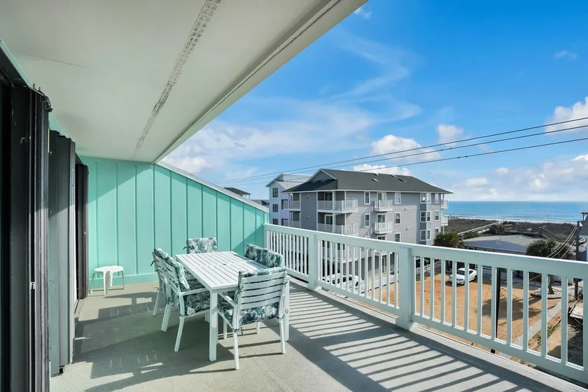 3 Bedroom / 2 bathroom Oceanview Condo - Image 1