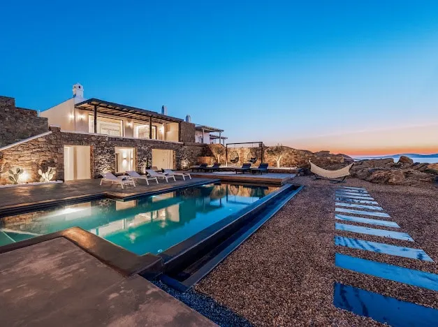 Shark Luxury Villa - Image 1