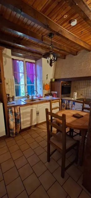 Small house on two levels. - Image 1