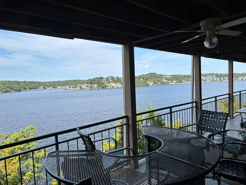 Lake Front Condo W/Amazing View Hot Summer Nights - Image 1