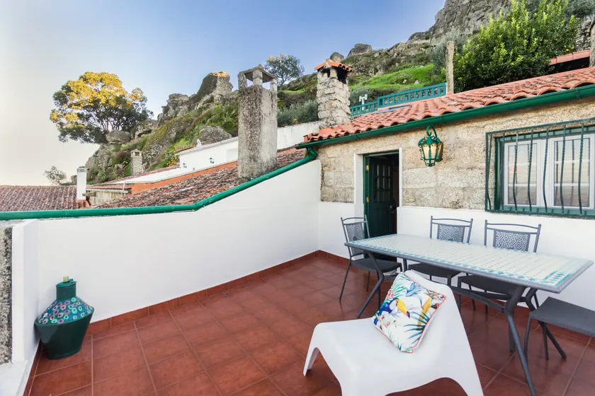 Casa Mont'Santo with Balcony & Terrace - Image 1