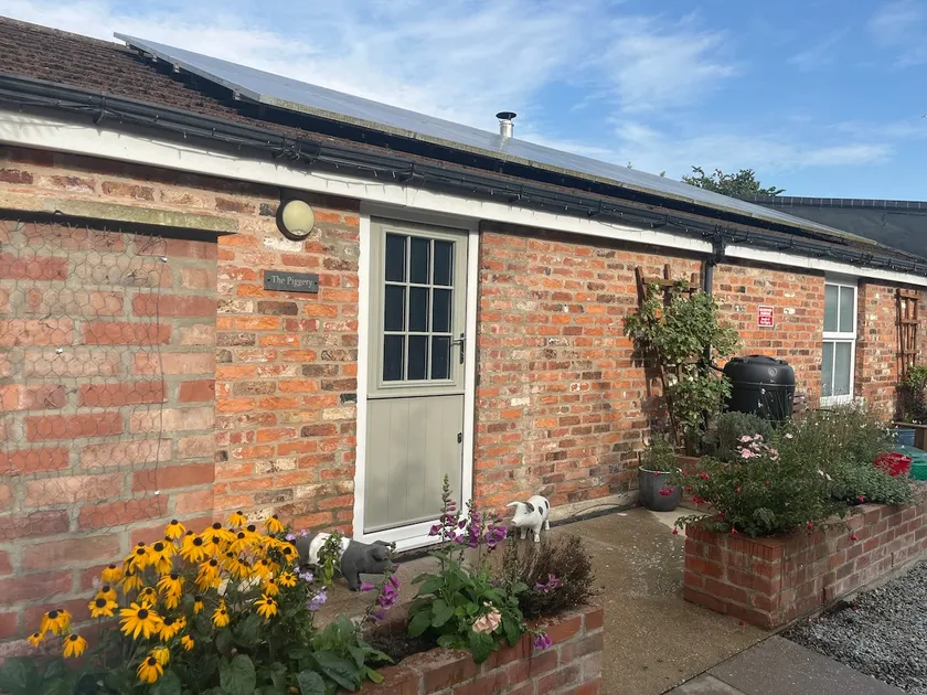 The Piggery - two bedroom cottage. - Image 1