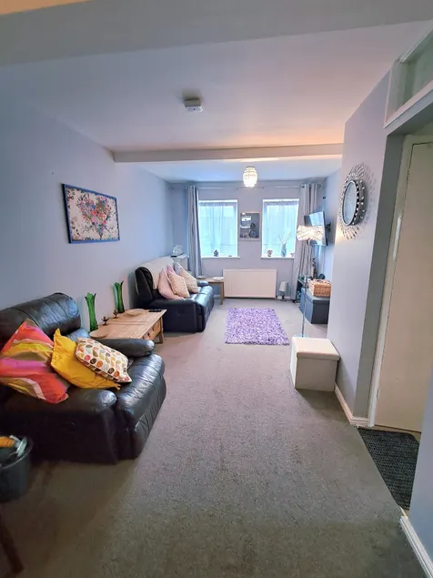 Lovely home,3mins to beach and Lancing green,cafe - Image 1