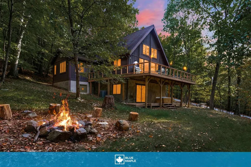 Cozy cabin near Cacapon Park w/hot tub & fire pit - Image 1