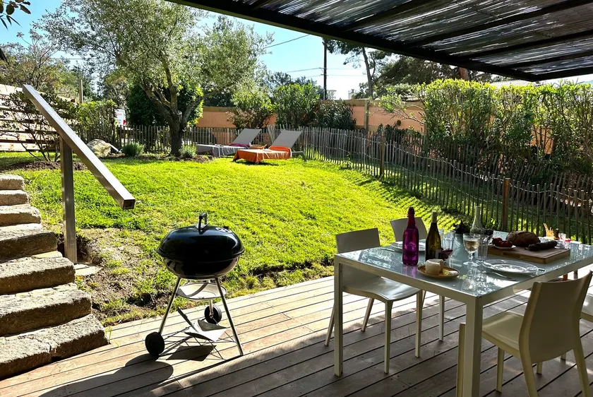 Alivu holiday rental private garden barbecue heated swimming pool - Image 1