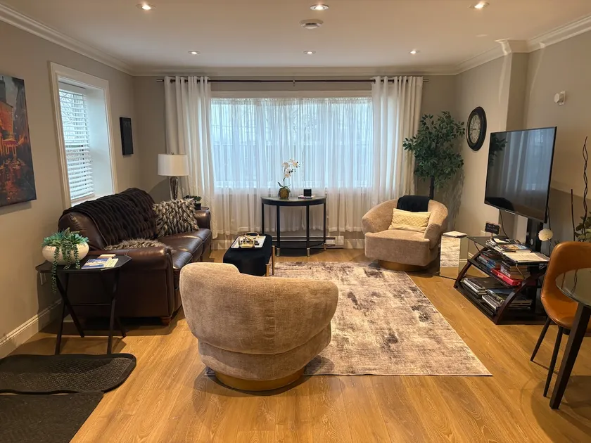 Beautiful One Bedroom Apt,Close to Downtown. - Image 1