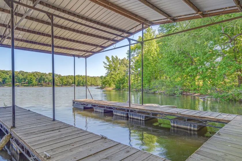 Waterfront Lake Barkley Home w/ Deck & Fire Pit! - Image 1