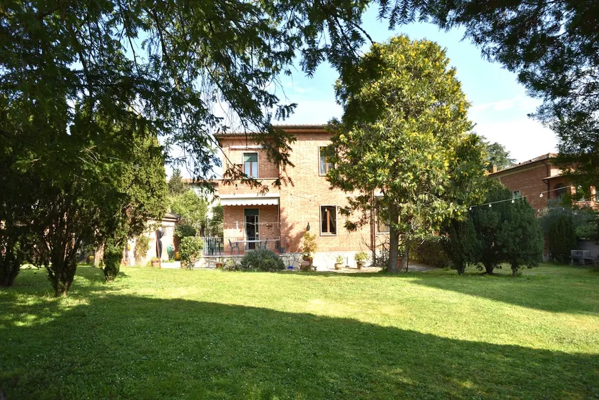 Tuscan villa | 14 pax | near Montepulciano| Garden | BBQ | POOL | WIFI - Image 1