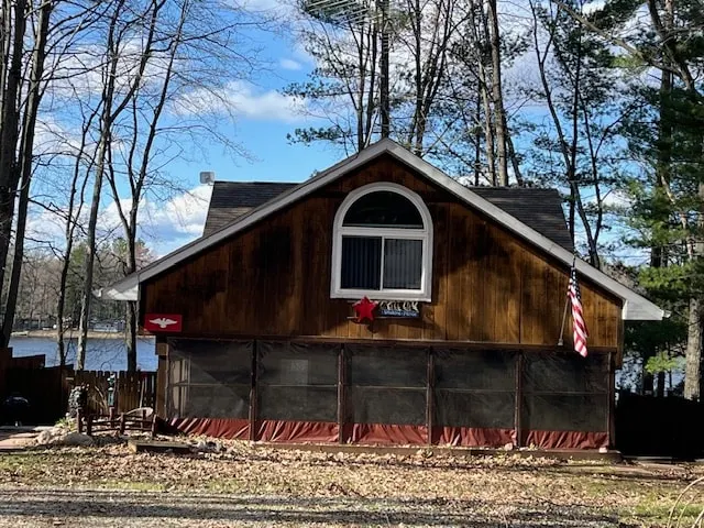 Eagle’s Nest - Gladwin Waterfront with 1500sf deck - Image 1