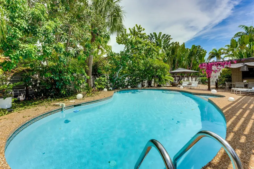 Uppdaterad & Privat Oakland Park Hem ~ 2 Mi till Beach - Image 1