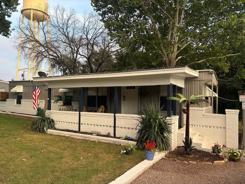 Lake Bungalow-Pet friendly- Highport Marina - Image 1