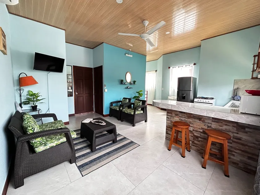Apartment in Manuel Antonio - Image 1