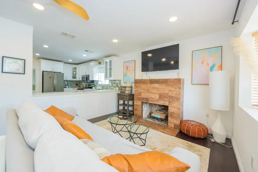 Quaint Newly Remodeled 2bd/2Bth Pasadena Cottage - Image 1