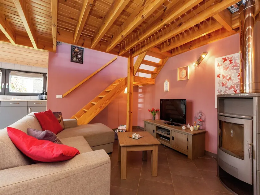 La Roche Cozy Forest Escape - Image 1