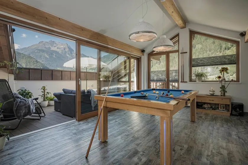 Apart Central - Premium MountainGarden Saphir 150 - Image 1
