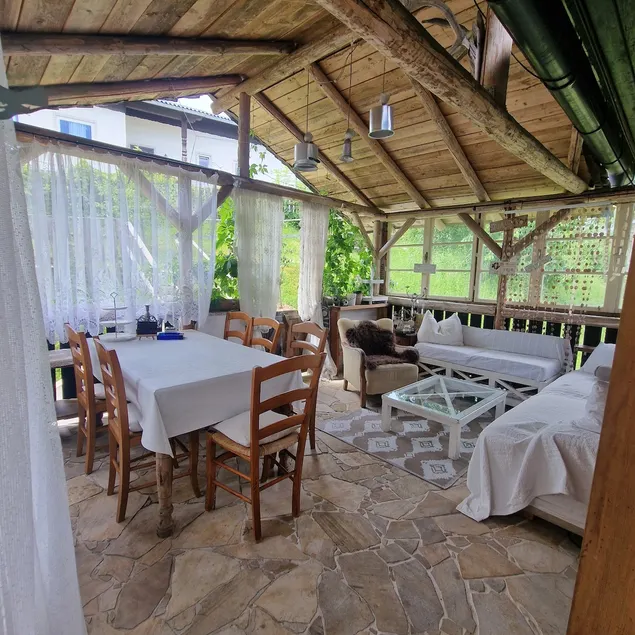 Soul Sanctuary & Vintage Art Retreat - Image 1