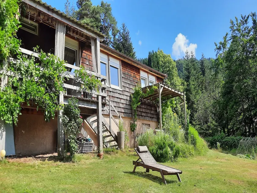 Chalet in Raon-l'Étape near Lake - Image 1