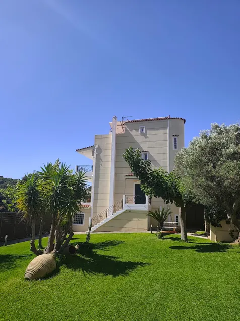 Seaside Villa near the airport - Image 1