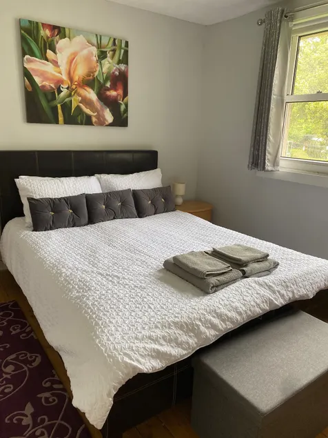Dog friendly 1 bed cottage with a king sized bed - Image 1