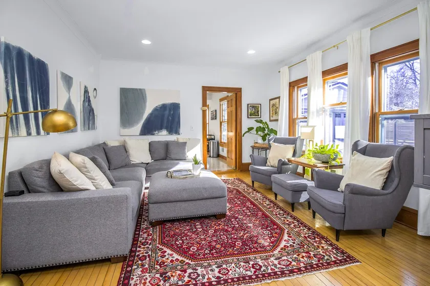 Walkable NE Minneapolis Retreat for Groups - Image 1