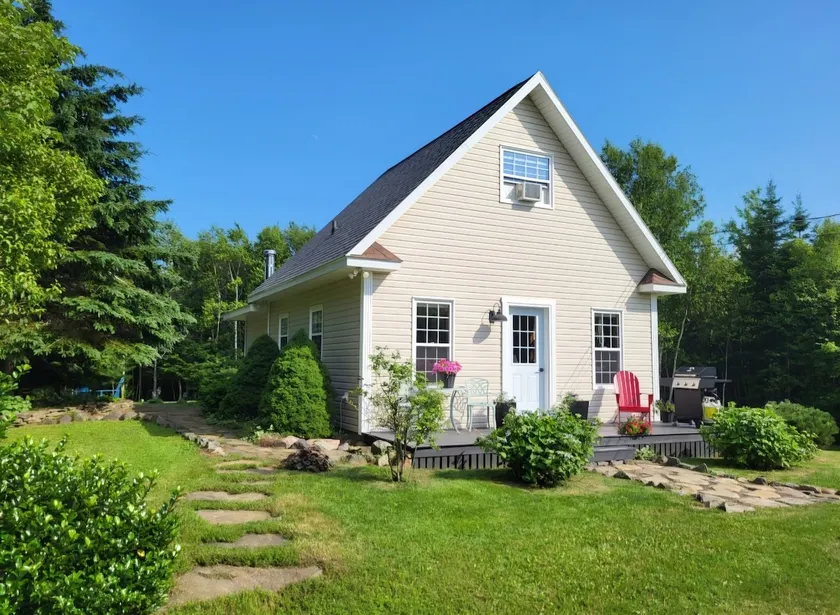 Robyn’s Nest, where modern meets country - Image 1