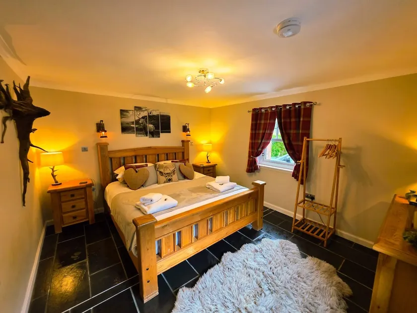 Kentra Cottage, A Romantic Luxury Highland Retreat - Image 1