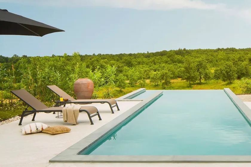 Green Escape - where design meets serenity - Image 1