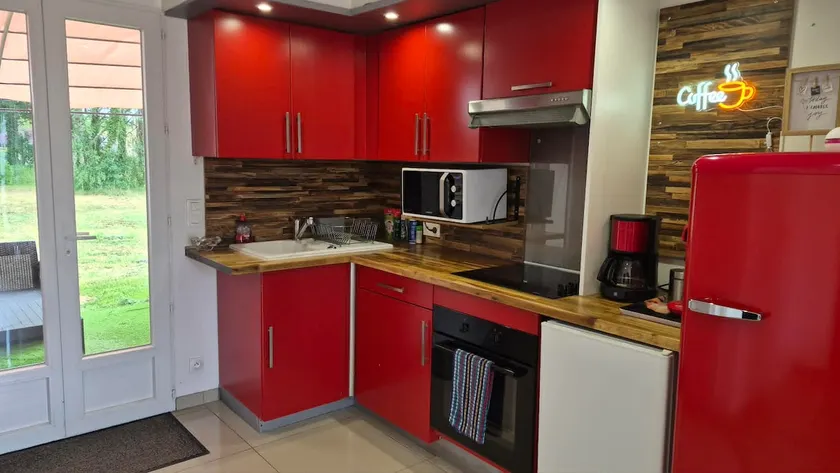 (No. 02) 2 rooms ground floor terrace for 1 to 5 people - Image 1