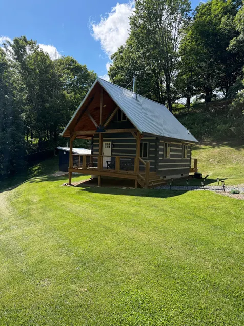 Gemütliche Hütte in der Nähe von Grayson Highlands State Park - Image 1