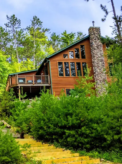 Northwoods Secluded Lakefront Retreat - Image 1