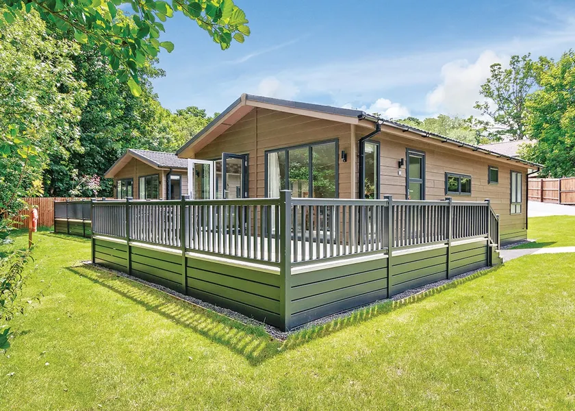 Pemberley Watersedge Lodge - Image 1