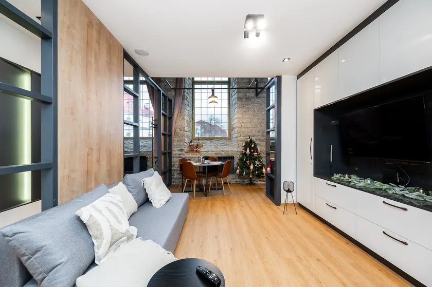 Suite 128 - Image 1