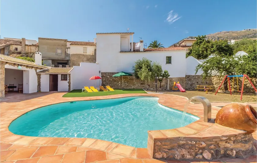 Stunning Home In Periana - Image 1