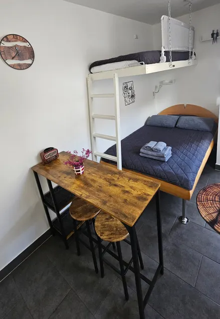 Small cozy apartment near the university - Image 1