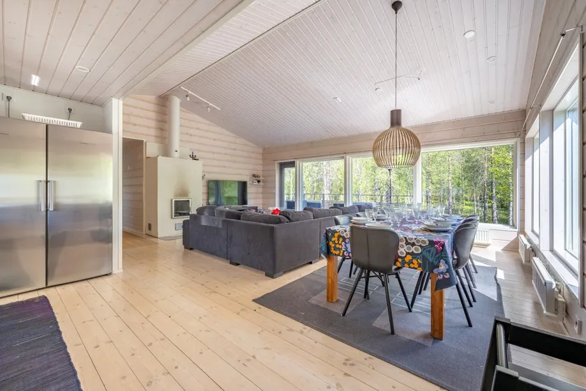 Villa Hellitä | Peaceful 3BR Villa with Hot Tub - Image 1
