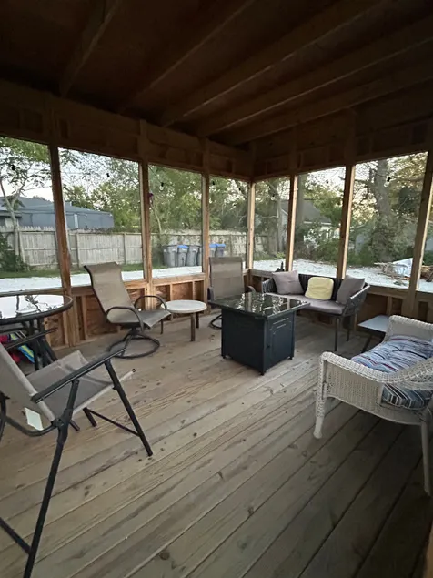 PumpHouse- Walk Everywhere! Private porch firepit! - Image 1