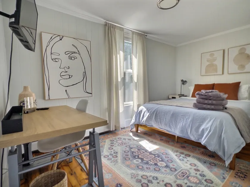 Petit Pad Atop Munjoy Hill+Steps to Eastern Prom! - Image 1