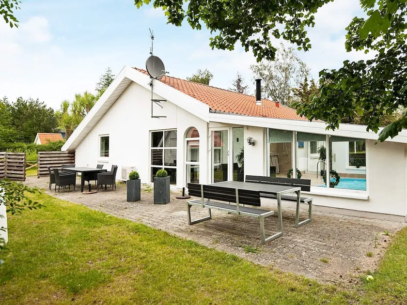 8 person holiday home in Ebeltoft-By Traum - Image 1