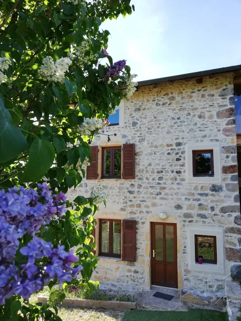 Charming house, 65 km from Lyon, Haut Beaujolais. - Image 1