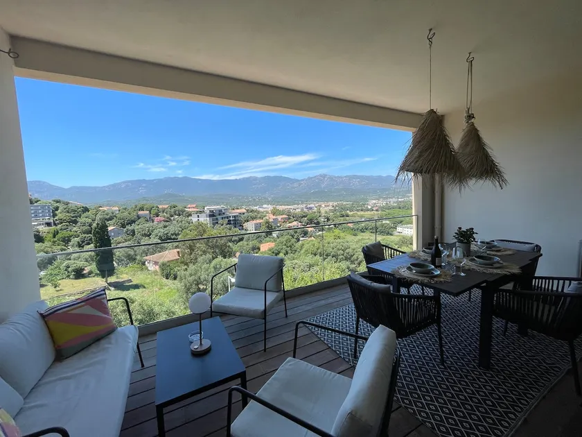 Charming apartment in the heart of the city & parking - Image 1