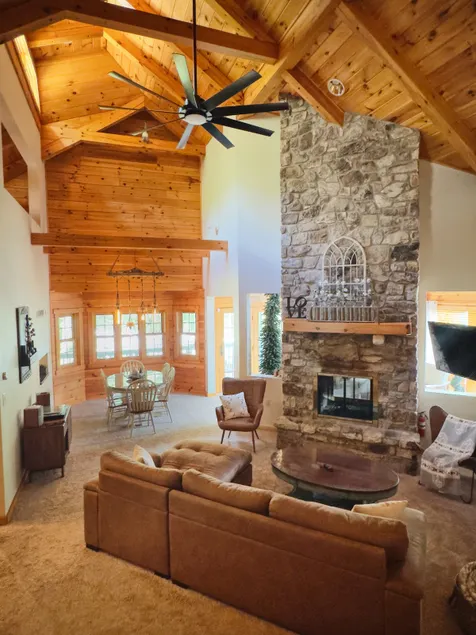 Tranquil, Boho Cabin Retreat overlooking Lake - Image 1