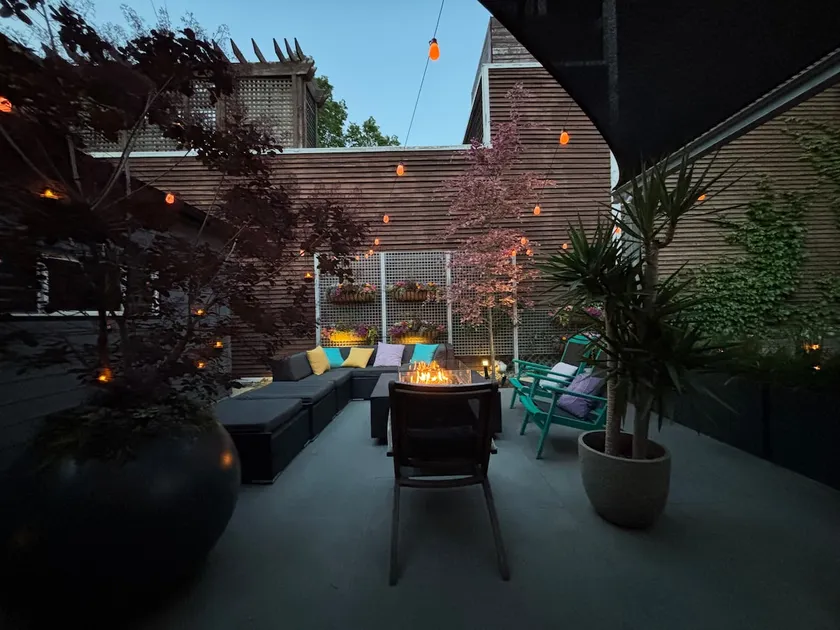 Lakeview Hideaway: Parking & Private Garden Apt - Image 1
