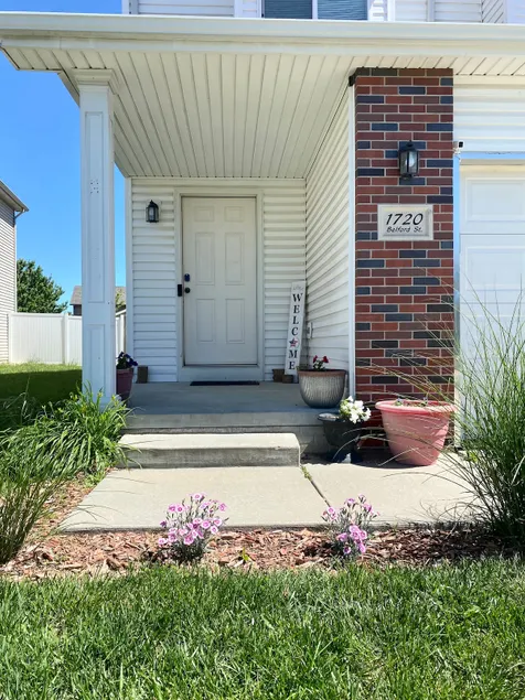 Private|10guest|6BD|3BA|HotTub|Near Downtown & I80 - Image 1