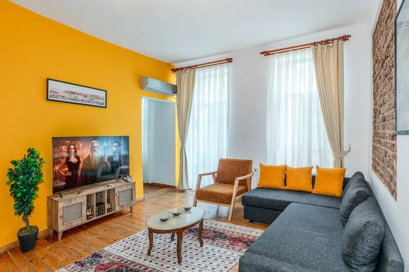 Comfortable Flat&Rooftop Terrace with View - Image 1