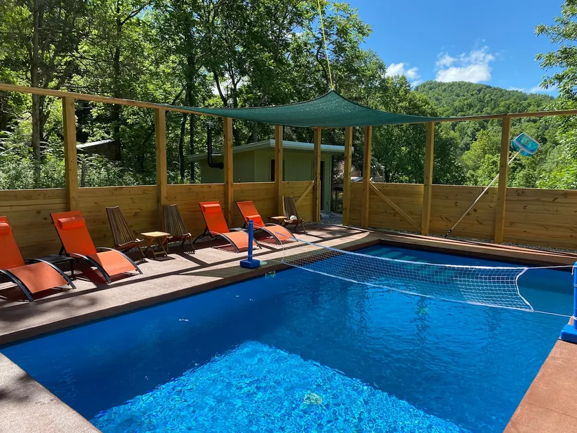 Private Pool Opens April 1 - All Year Hot Tub - Image 1