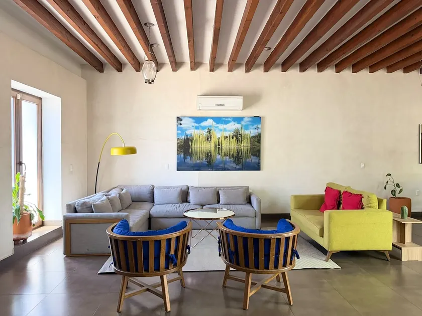 COSIJOPI · Spacious Colonial Home with Terrace - Image 1