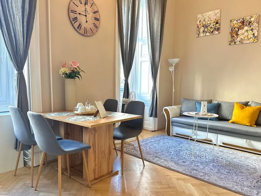 Budapest Palace Apartment - Palace District - Downtown - Image 1