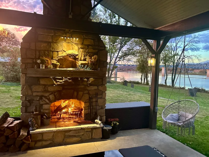 Milton Hillton. River front home near Madison. - Image 1